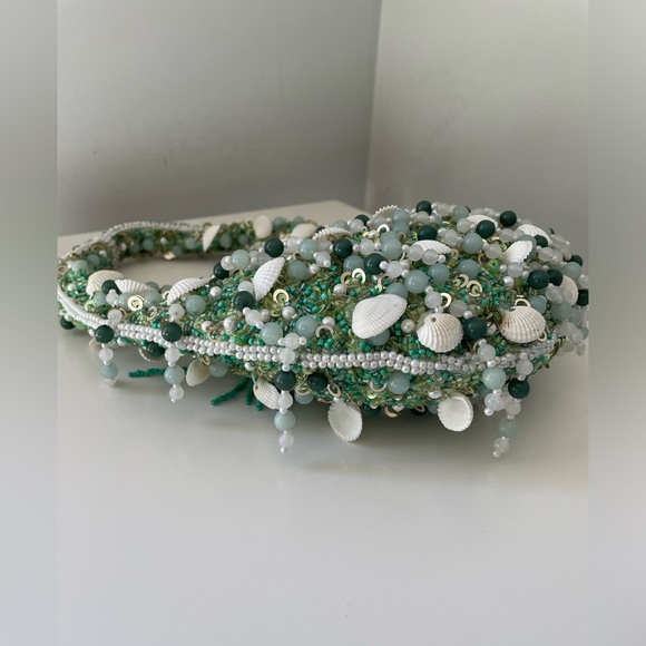 Seashell Beaded Bag - Picture 4 of 11